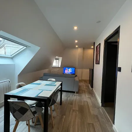 Apartment Le Vieux Laval