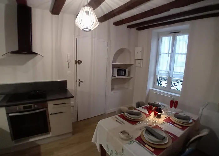 Le Vieux Laval (Mayenne)